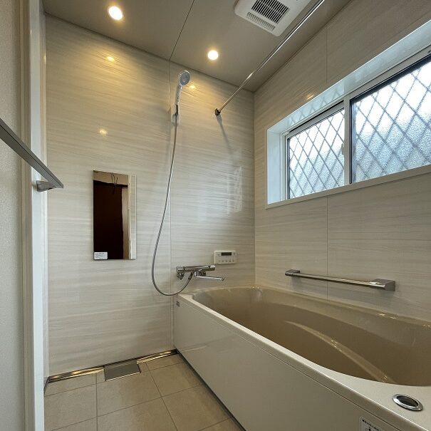 レモンリフォームの浴室リフォーム施工事例。担当者の丁寧な対応とアドバイザーの提案力でお客様よりお喜びの声をいただいている